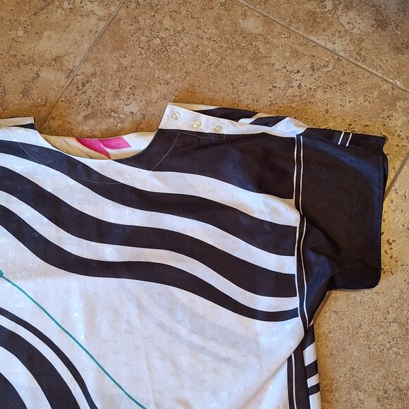 Shirt Black & White Silky Cute - Picture 2 of 8